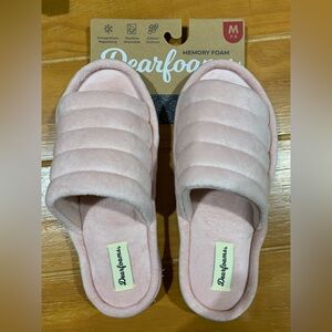 NWT Dearfoams Women's Light Pink Memory Foam Spa Slippers